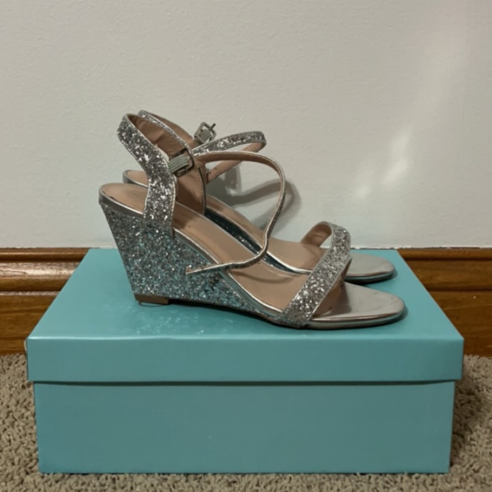 Sparkly pumps